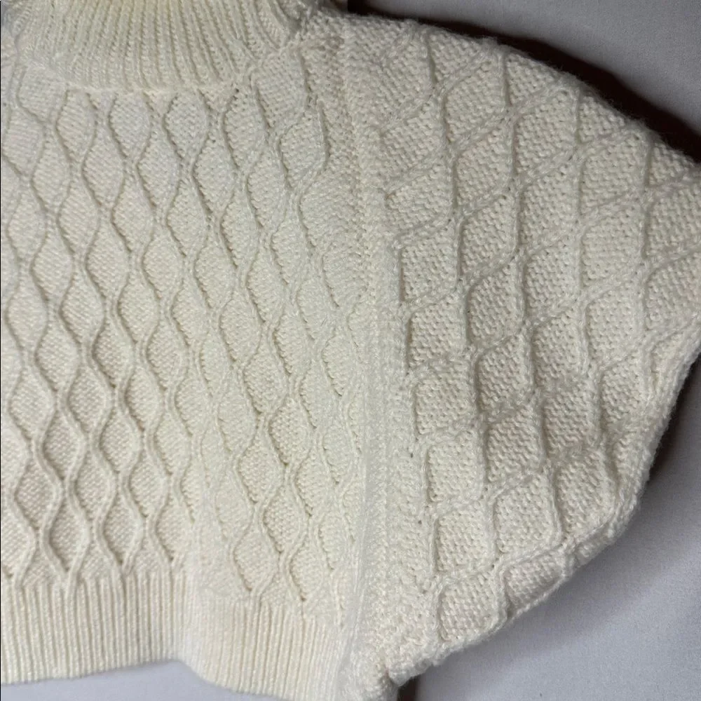 Janie And Jack Ivory Cable Knit Cape Sweater With Toggle‎ Closure. 3-6 Months.